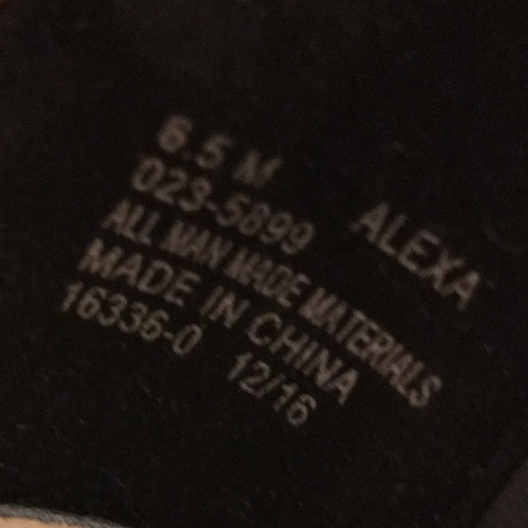 👠 - Picture 5 of 5